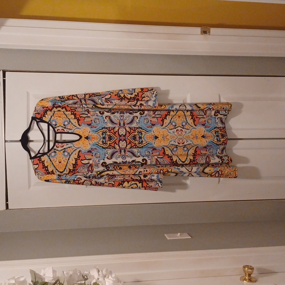 DRESS WITH MULTI-COLORS, USED VERY LIGHTLY, LIKE NEW